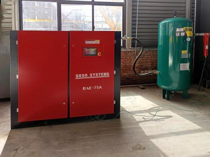 Sistem Generasi Nitrogen cerdas lan kompresor udara dhuwur-efisiasi produksi karbon kanggo nggawe pathokan kualitas industri